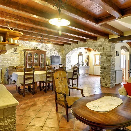 Rustic In With Swimming Pool * Valtura