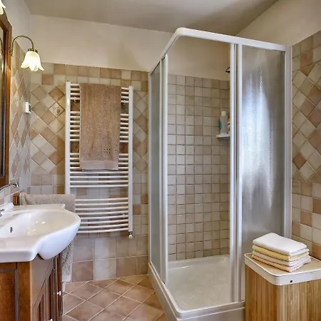 Rustic In With Swimming Pool Holiday home Valtura