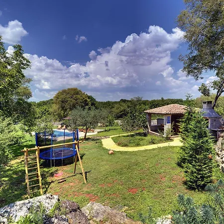 Rustic In With Swimming Pool Holiday home Valtura