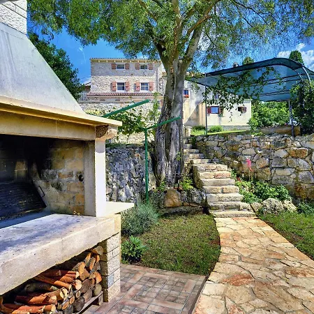 Rustic In With Swimming Pool Holiday home *