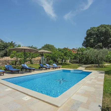 Rustic In With Swimming Pool Holiday home *