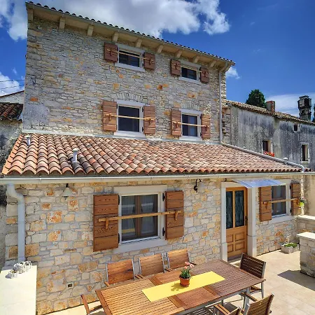 Rustic In With Swimming Pool Valtura